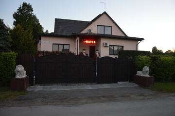 Фотографии Гостевой дом S. Ponycius Hotel Banga г. Зарасай (Литва) №1 Фото Гостевой дом S. Ponycius Hotel Banga г. Зарасай 1